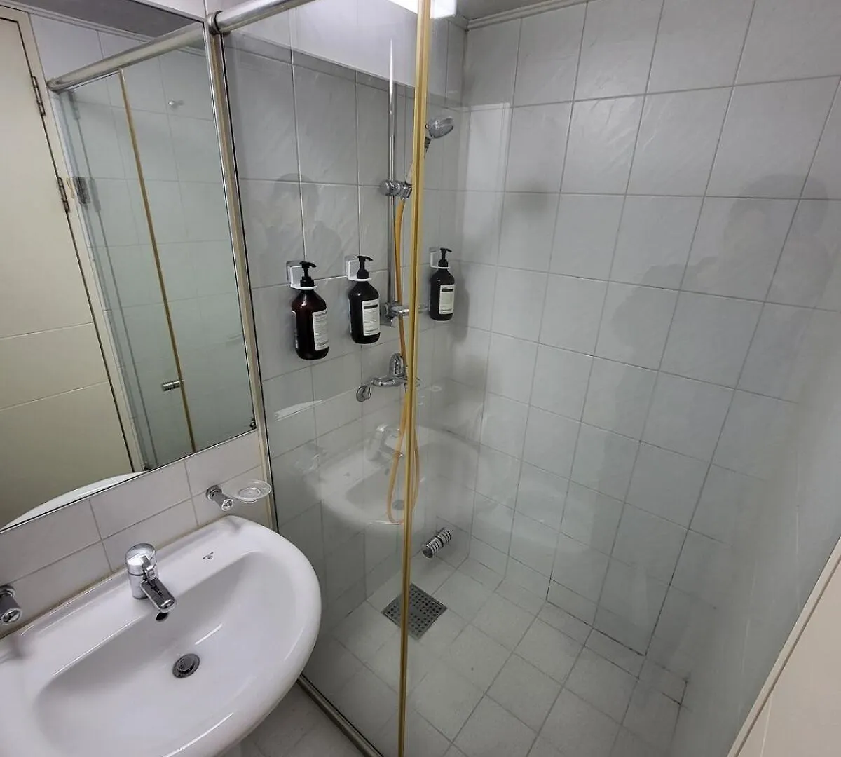Apartamento 2-2714 #Gangnam Stn, 5-Min #Yeoksam Stn, 3-Min #Ott #Concierge Gangnam Managed Seúl 0*,  Corea del Sur
